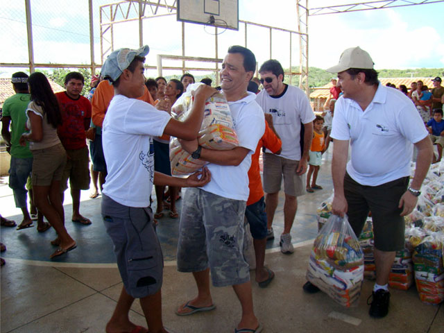 Cisternas e Biblioteca Solidaria