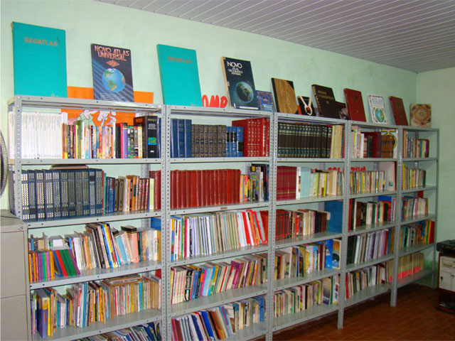 Cisternas e Biblioteca Solidaria