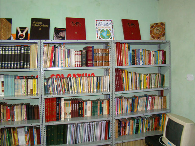 Cisternas e Biblioteca Solidaria