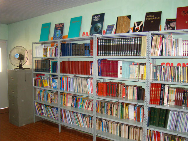 Cisternas e Biblioteca Solidaria